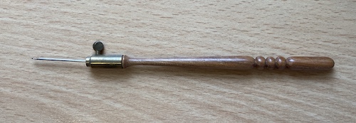 tambour hook