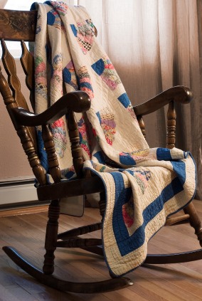 Displaying and hanging a quilt